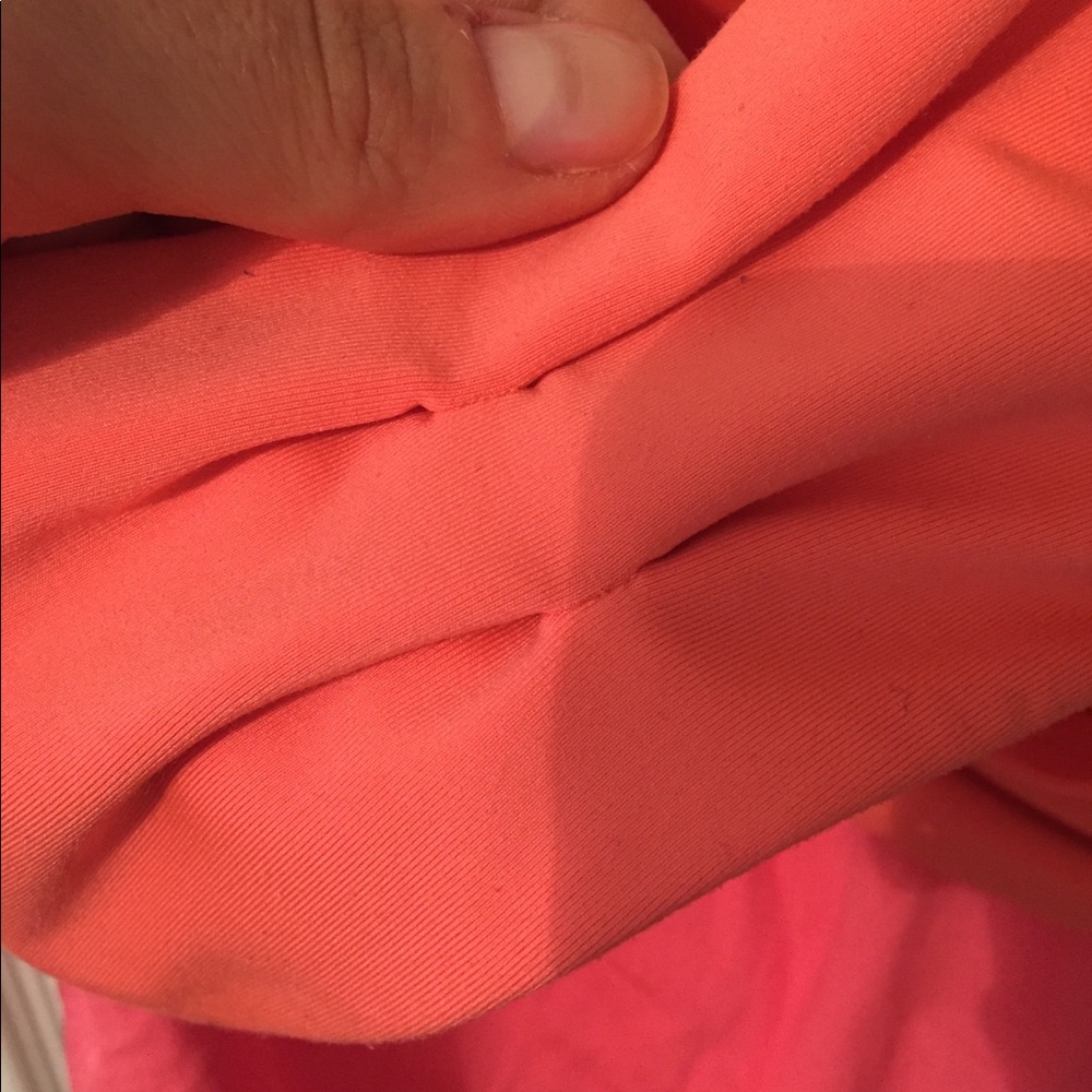 Lululemon Crop Bra/Tank - Picture 2 of 6